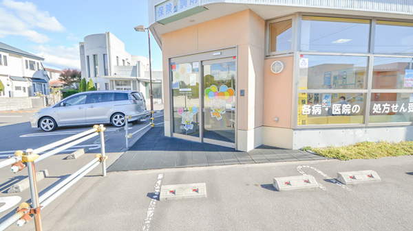 ナカジマ薬局　サンセイ柏木店の入口
