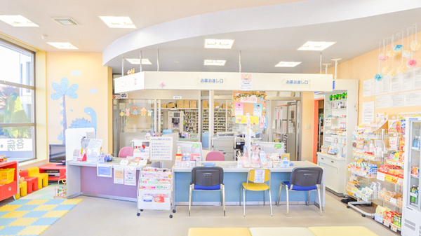 ナカジマ薬局　サンセイ柏木店の受付/カウンター