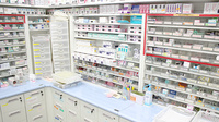 おもと薬局セカンド石川の薬棚