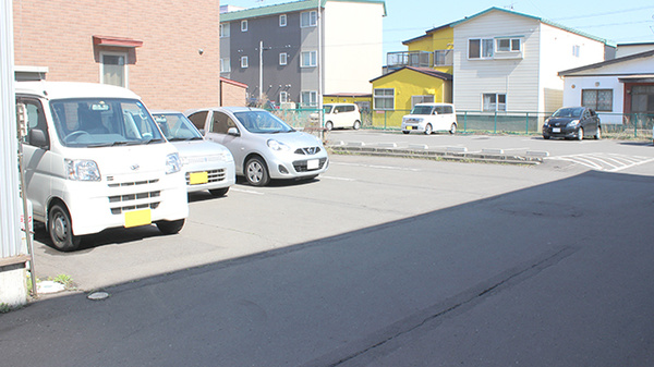 こじま薬局の駐車場