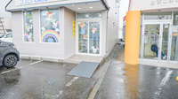 ナカジマ薬局　苫小牧店の入口