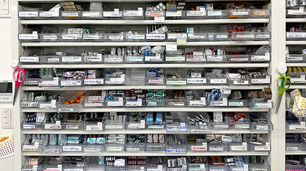 ナカジマ薬局　協会病院前店の薬棚