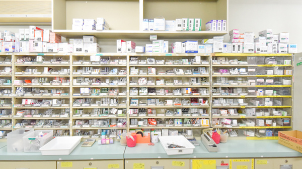 ナカジマ薬局　めむろ店の薬棚