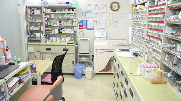 すずか調剤薬局の調剤室
