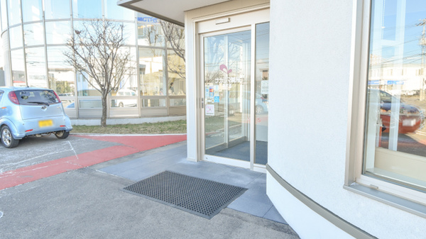 ナカジマ薬局　啓北店の入口