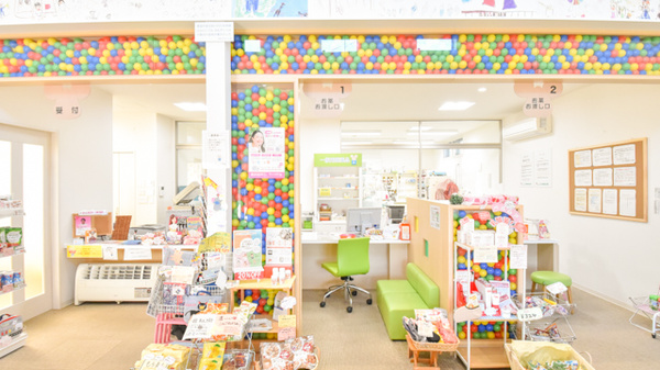 ナカジマ薬局　西25条店の受付/カウンター