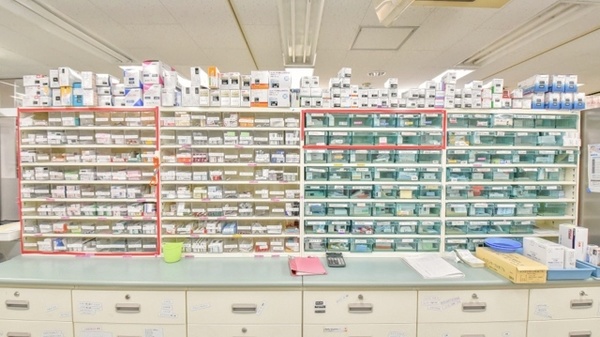 ナカジマ薬局　北見日赤前店の薬棚