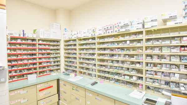 ナカジマ薬局　あかつき店の薬棚