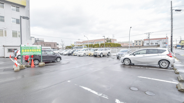 ナカジマ薬局　砂川店の駐車場