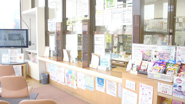 青森調剤薬局の受付/カウンター