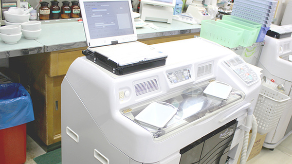 青森調剤薬局の調剤器具