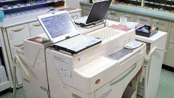 青柳薬局の調剤器具