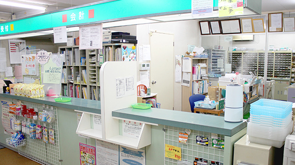 青柳薬局の受付/カウンター