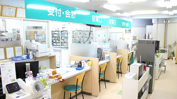 いとう薬局西滝店の受付/カウンター