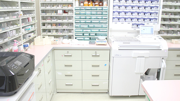 あおば薬局の調剤室