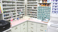 あおば薬局の薬棚