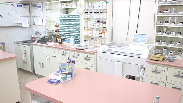 サン調剤薬局 桂木店の調剤室