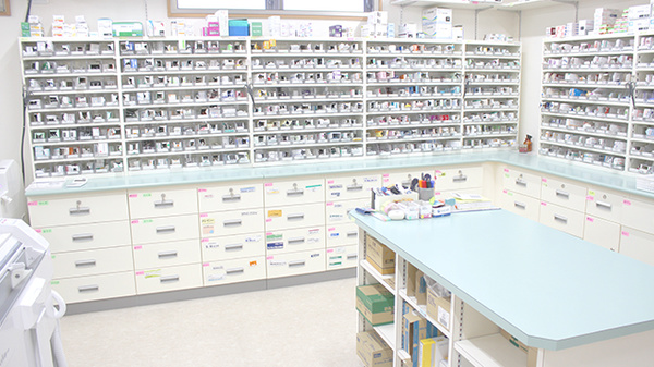 サン調剤薬局 新青森駅前店の調剤室
