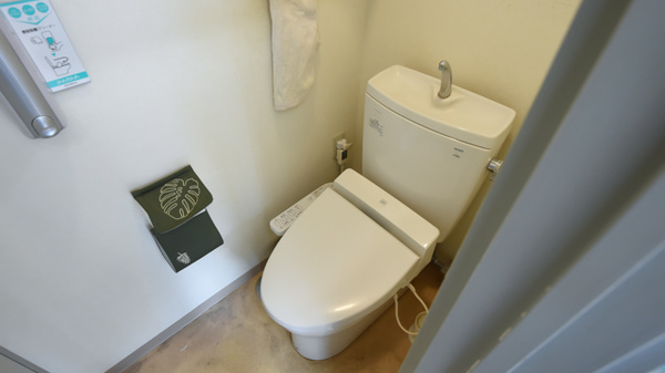 サカエ薬局　笹森のお手洗い