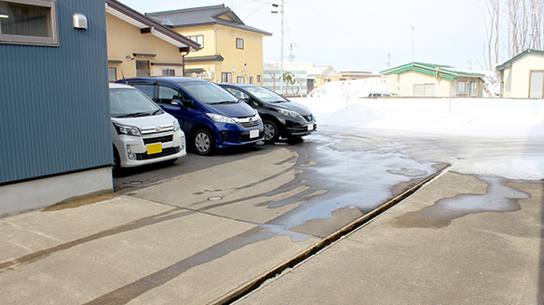 こずえ薬局若葉店の駐車場