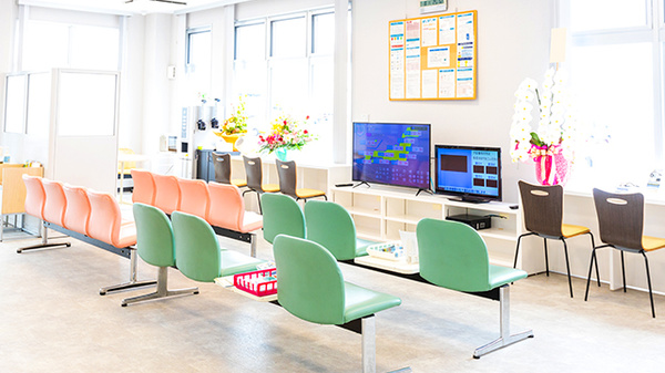 テルス薬局　弘前東の待合スペース