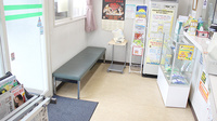 マエダ調剤薬局浜の町店の待合スペース