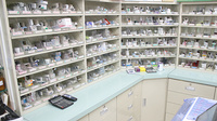 マエダ調剤薬局浜の町店の薬棚