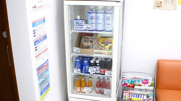 マエダ調剤薬局中央店の飲食物