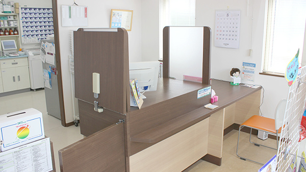 すずらん調剤薬局桔梗野店の受付/カウンター