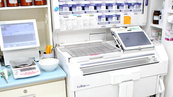 すずらん調剤薬局桔梗野店の調剤器具