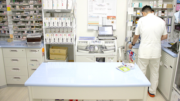 すずらん調剤薬局弘前駅前店の調剤室