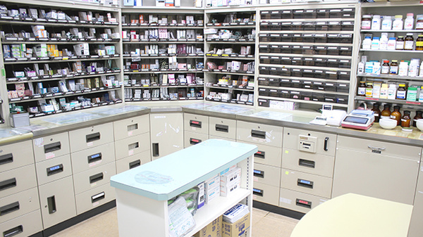 サンケア薬局 白銀店の調剤室