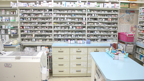 サンケア薬局 八戸駅前店の調剤室