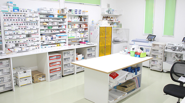 仙真堂薬局青森労災病院前店の調剤室