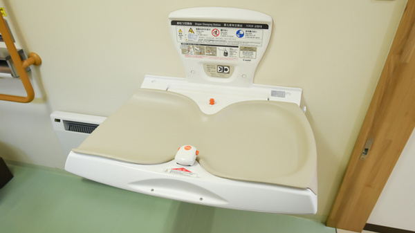 サカエ薬局　24のキッズ用設備