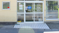 沖舘薬局新町店の入口