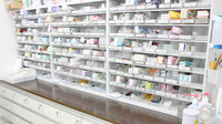 すずらん調剤薬局鯵ヶ沢店の薬棚