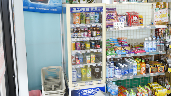 サカエ薬局　藤崎の飲食物