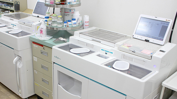 ファイン調剤薬局蔵館店の調剤器具