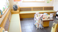 つるた調剤薬局の待合スペース