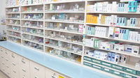 つるた調剤薬局中央店の薬棚