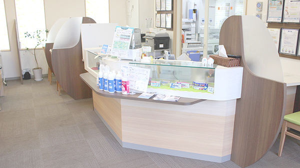 サンケアおいらせ薬局の受付/カウンター