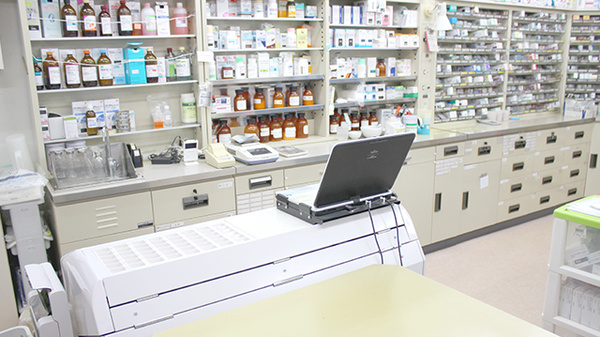 三戸薬局の調剤室