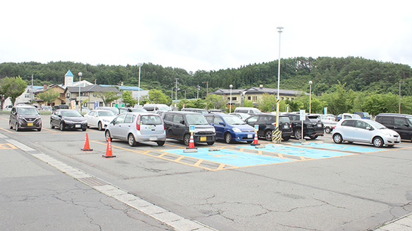 くすりのメイトサンタウン調剤薬局（ユニバース店内）の駐車場