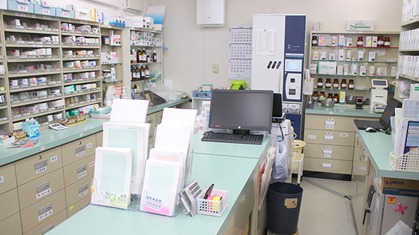 かつら薬局の調剤室