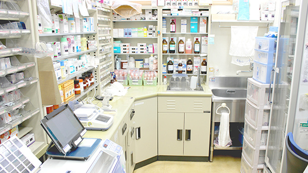 リーフ薬局の調剤室