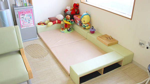 サンケア薬局 県立中部病院前店のキッズ用設備