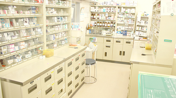 三関薬局の調剤室