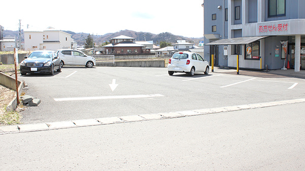 二戸薬局の駐車場