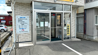 あかり薬局川口町店の入口